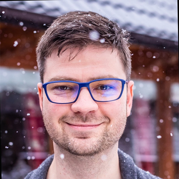 Person Lukasz Lazewski