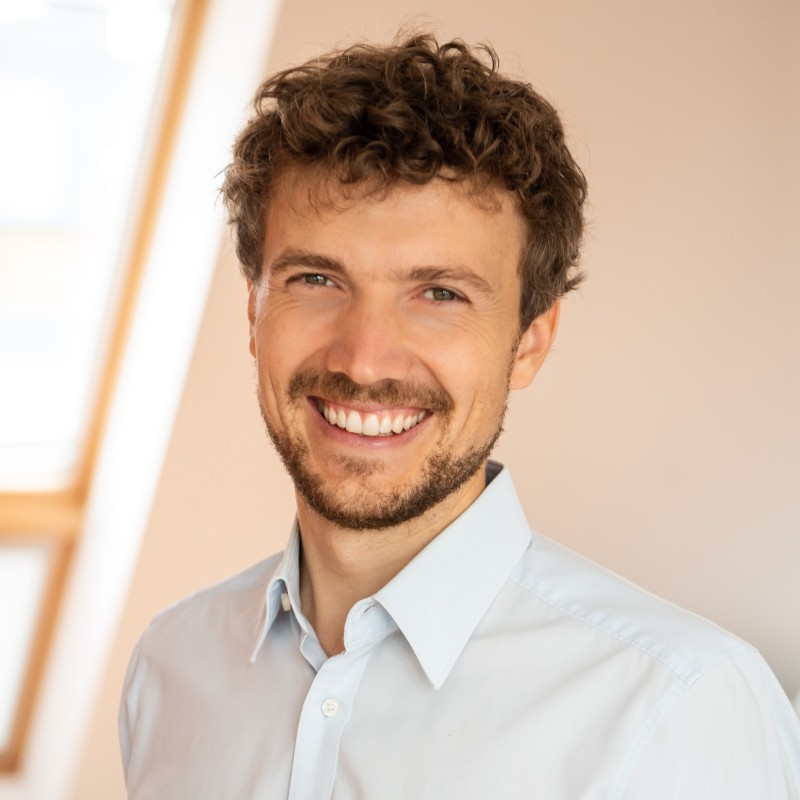 Person Dr. Paul Woebkenberg